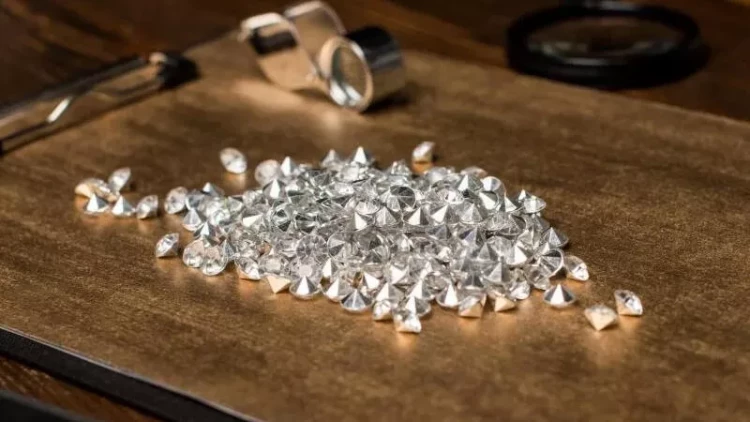 Brilyant artıq dəbdəbə deyil: Çin dünya almaz sənayesini sarsıdır