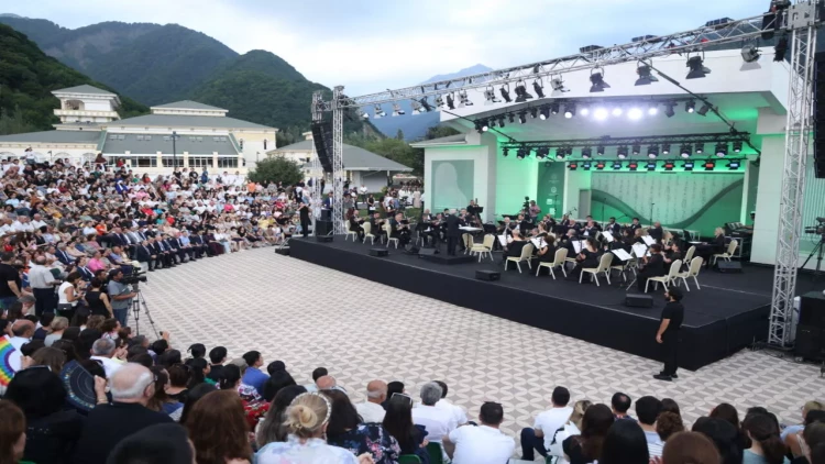 XIV Qəbələ Beynəlxalq Musiqi Festivalının təntənəli açılış mərasimi olub - FOTO