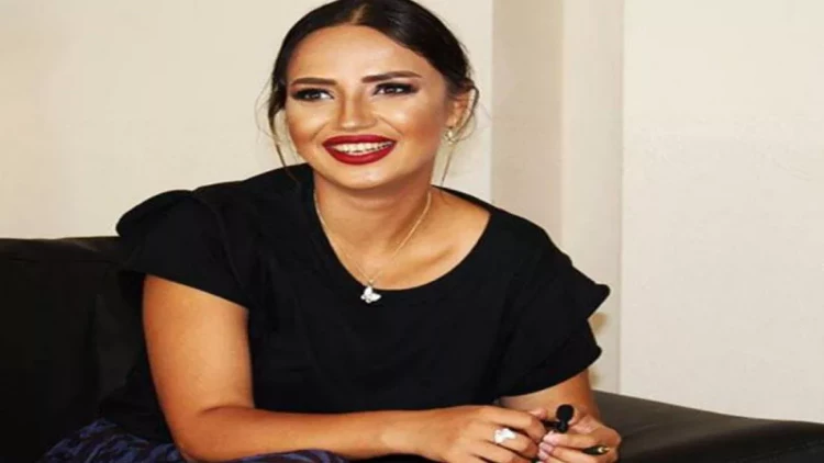 Azərbaycanlı aktrisa saçını yumağa su tapmır - VİDEO