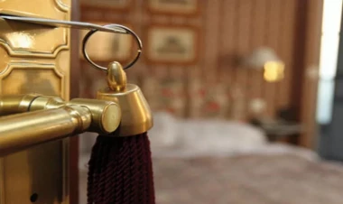 Sökülən məşhur mehmanxananın yeni görüntüsü belə olacaq - FOTO