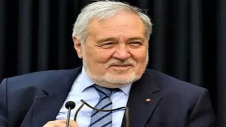 İlbər Ortaylı qəzaya düşdü