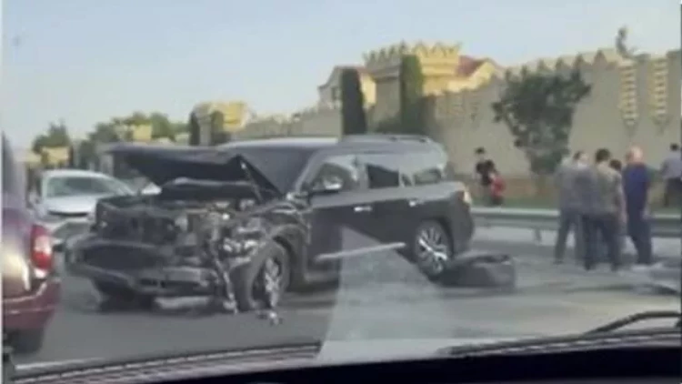 Aeroport yolundakı ağır qəzanın VİDEOsu