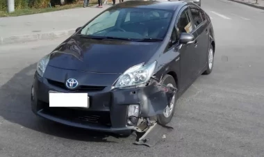 “Prius” yük maşınını AŞIRDI - FOTOlar