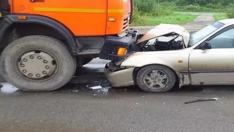 Qubada yük və minik maşınları toqquşdu - Yaralananlar var