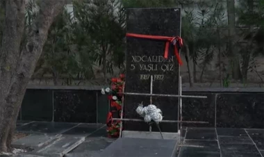5 yaşlı Xocalı qurbanının məzarı açıldı