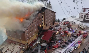 Türkiyədə hoteldə baş vermiş yanğından ŞOK görüntü yayıldı - VİDEO