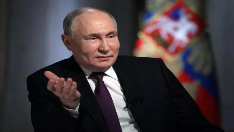 Putin valideynlərindən danışdı : 