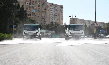 Paytaxt küçələri belə yuyuldu - FOTO