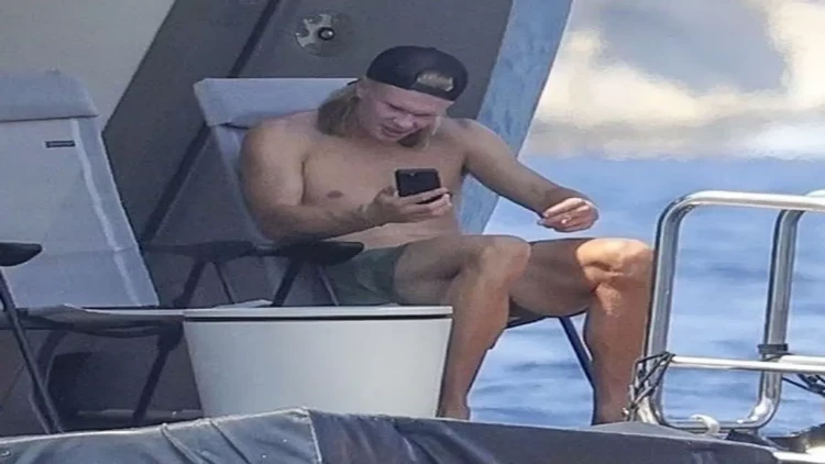 Haaland İzabella ilə belə dincəlir - FOTOlar