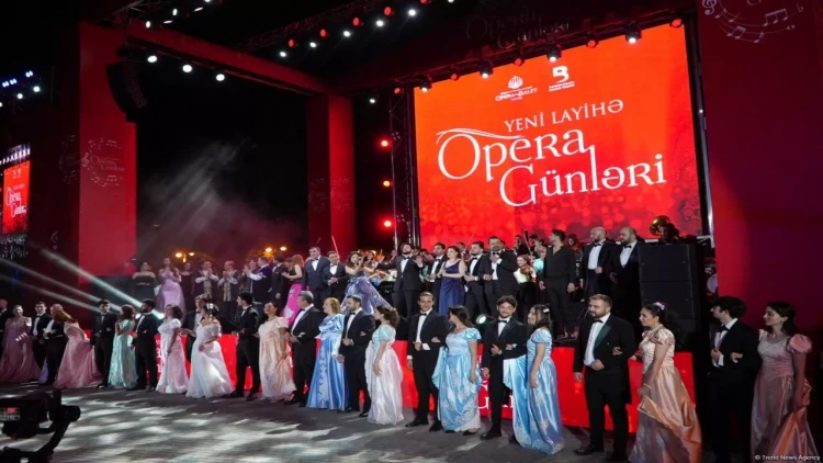 Bakıda Xəzər sahilində ulduzların iştirakı ilə 