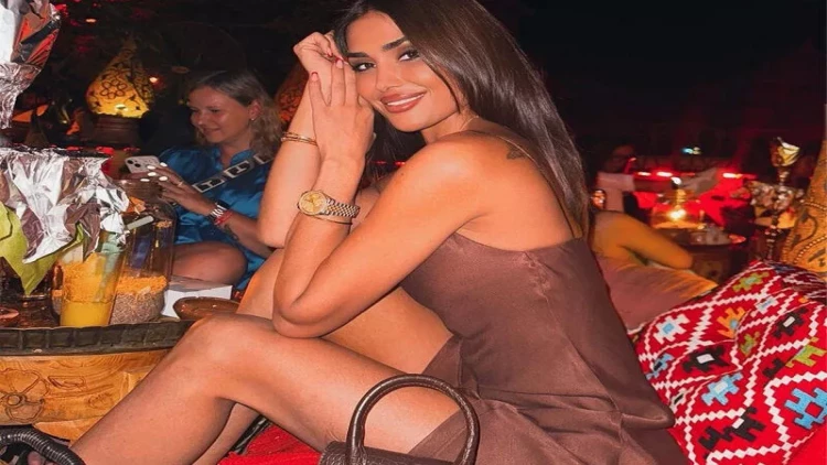 Pərvin Abıyeva şıdırğı rəqsi ilə diqqət çəkdi - VİDEO