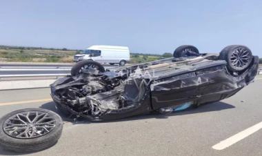 Ödənişli yolda “Changan” aşdı - Sürücü maşından burnu belə qanamadan çıxdı - FOTO