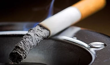 Siqaretə görə 20 illik dostunu öldürdü