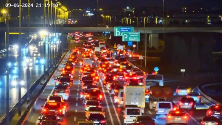 Aeroport yolunda ağır QƏZA: ölən və yaralananlar var - FOTO