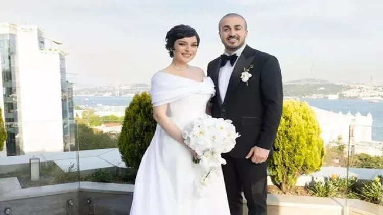 İki illik evlilikləri bitir - FOTO