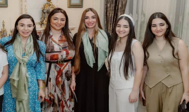 Leyla Əliyeva və Arzu Əliyeva “Zeynəbin sehrli dünyası” adlı sərginin açılışında iştirak ediblər - FOTO