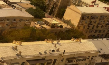 Binanın damında hovuz tikdi - Bakıda qeyri-adi hadisə - FOTO