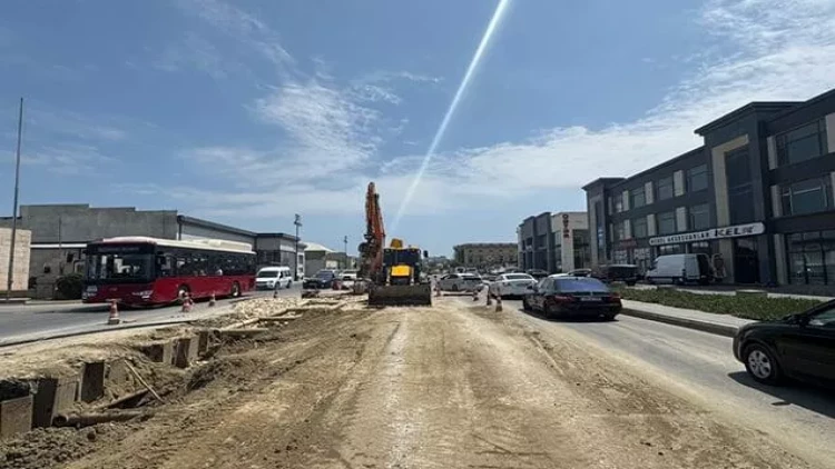 Binəqədi yolunda ağır tıxac var - Avtobuslar ləngiyir