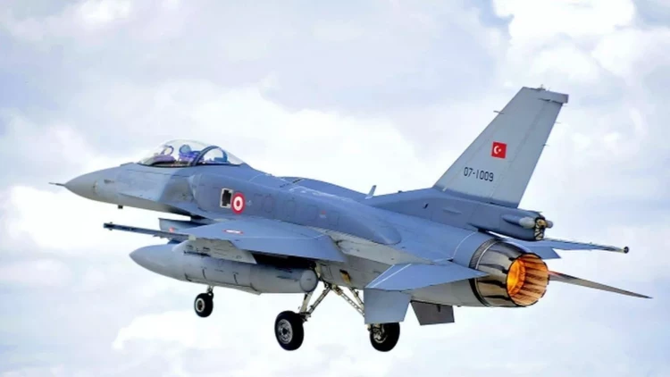 İsrail qırıcıları Türkiyə hava məkanını pozdu - F-16-lar havaya qaldırıldı