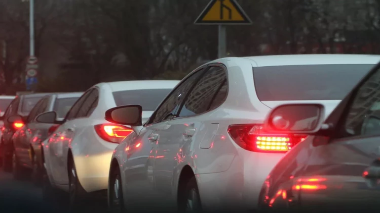 Bakı tıxaclarına çarə - Yeni zolaq salına bilər