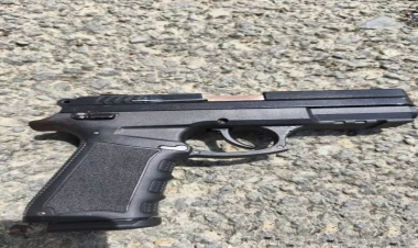 Qadın ona sataşan kişini güllələdi - FOTO