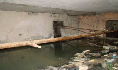 Sumqayıtda zirzəmi bataqlığa çevrildi - sakinlər nəfəs ala bilmir!