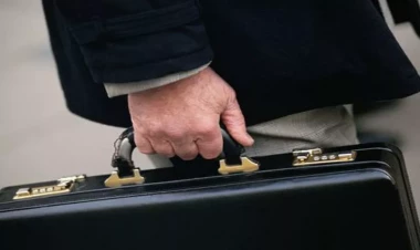 Azərbaycanlı diplomat evində ölü tapıldı