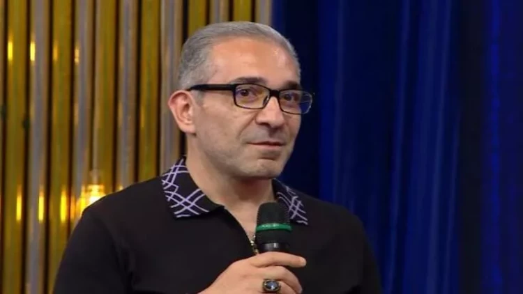 Evini satıb kəndə köçdü