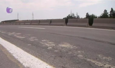 Bu yolun sağ zolağı ilə hərəkət təhlükəlidir, solla getdikdə isə cərimə yazılır - VİDEO