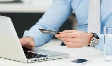 Xaricdə iş tələləri – Vətəndaşlar necə aldadılır?