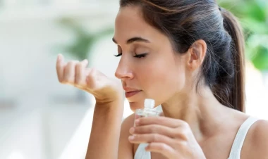 Yayda ətir necə seçilməlidir? – Tanınmış əttardan TÖVSİYƏLƏR