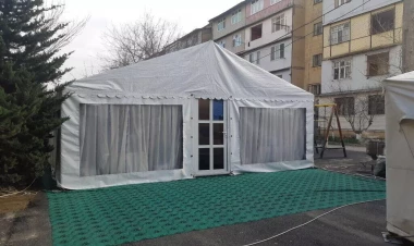 Güclü külək toy çadırını uçurtdu - VİDEO