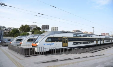 Bakı-Sumqayıt qatarlarından istifadə edənlərin DİQQƏTİNƏ!