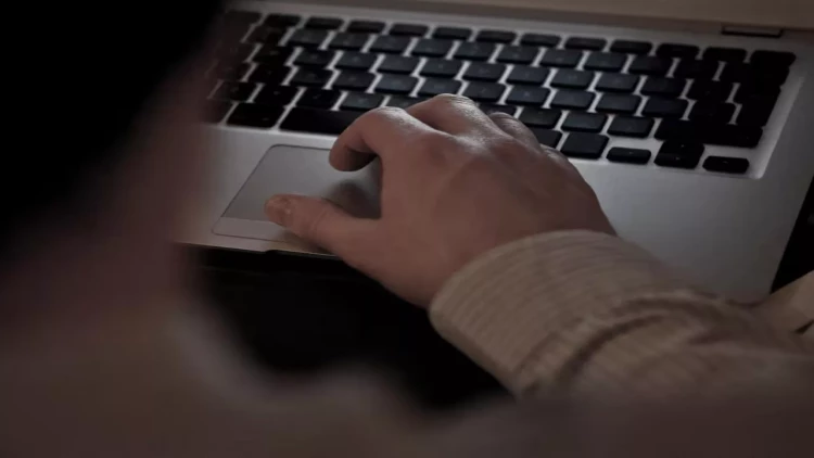 Bu vərdiş notbukları xarab edir