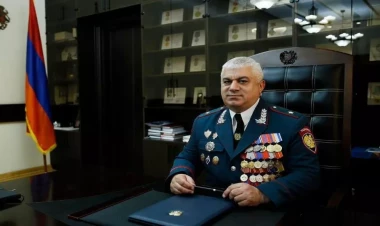 Paşinyan generalı istefaya göndərdi