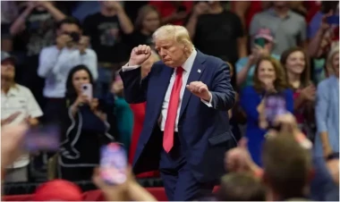 Tramp ad günü üçün fantastik məbləğ xərcləyəcək  - Tanklar, orkestr...