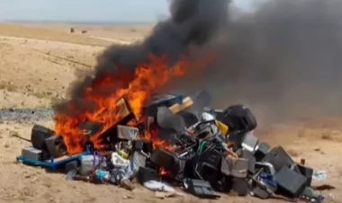 Bu ölkədə musiqi alətləri yandırıldı