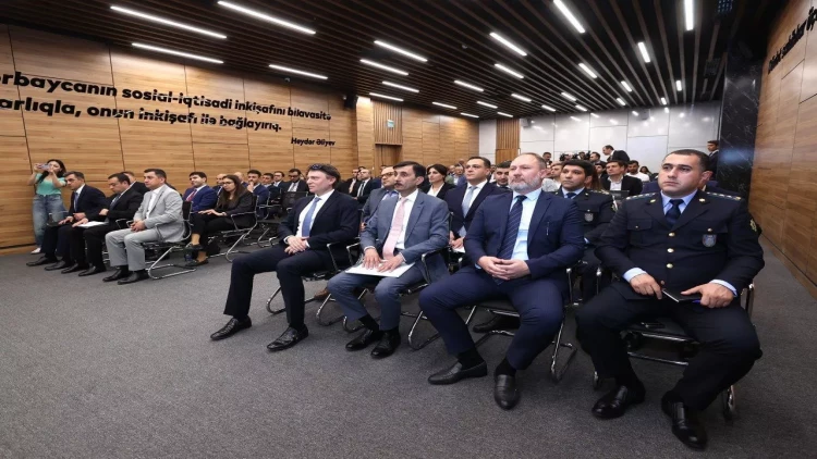 Yaşıl nəqliyyat biznesi ilə bağlı ictimai müzakirə təşkil olunub - FOTO