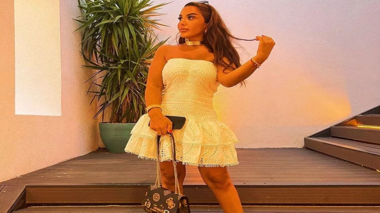 Zenfira ilk dəfə dəbdəbəli evini göstərdi - VİDEO