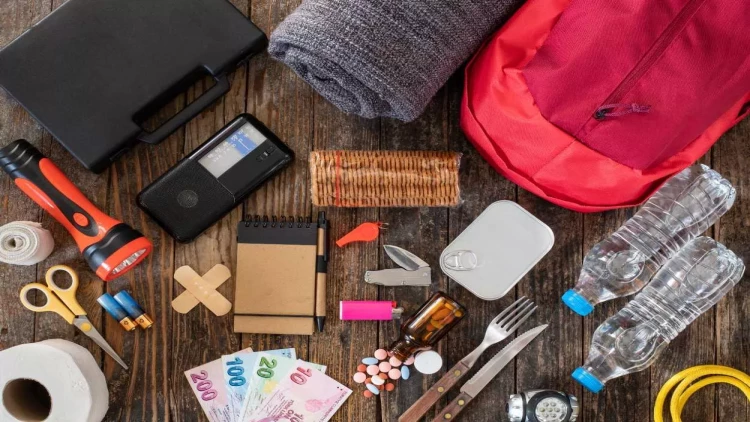 Qadının zəlzələyə hazırlıq çantası gündəm oldu - VİDEO