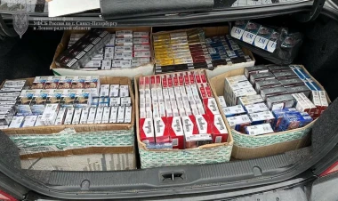 Azərbaycan vətəndaşları Sankt-Peterburqda saxlanıldı -  100 milyonluq mal əllərindən alındı - FOTO