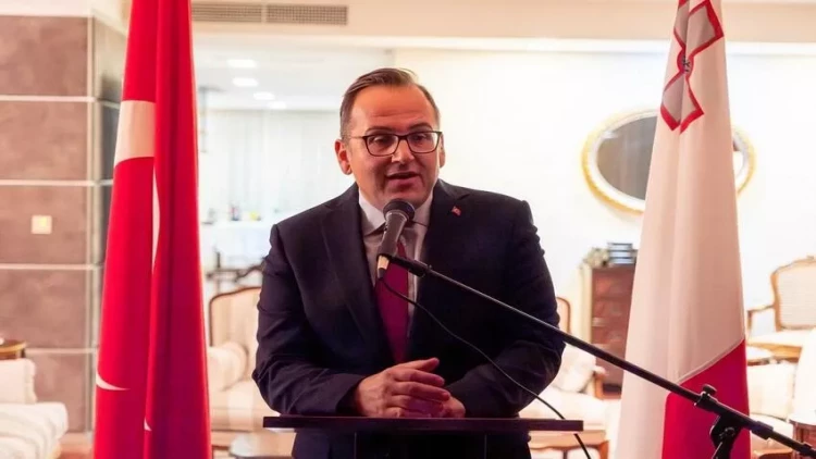 Türkiyənin səfiri vəfat etdi