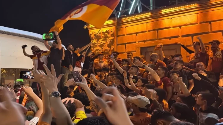 Bakıda “Qalatasaray”ın çempionluq COŞQUSU - VİDEO