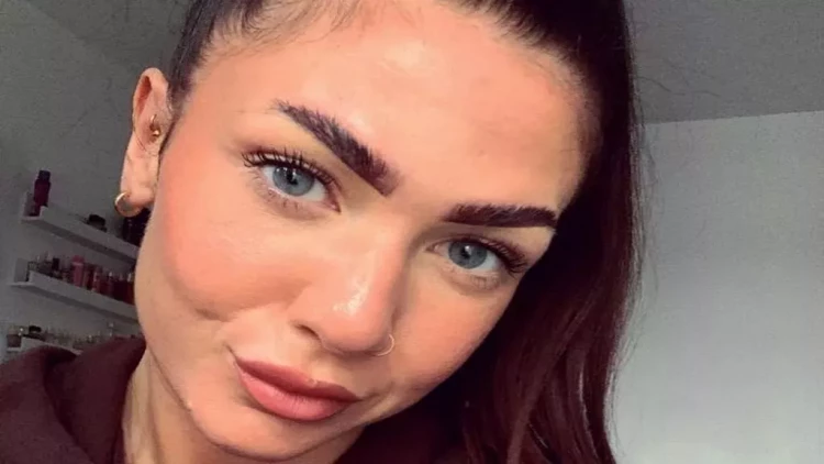 Nəzarətçi qadın süni mayalanma yolu ilə məhkumdan hamilə qalmaq istədi - FOTO