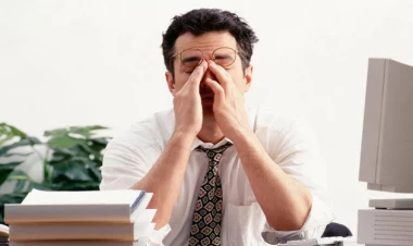 Əsnəyərkən niyə 