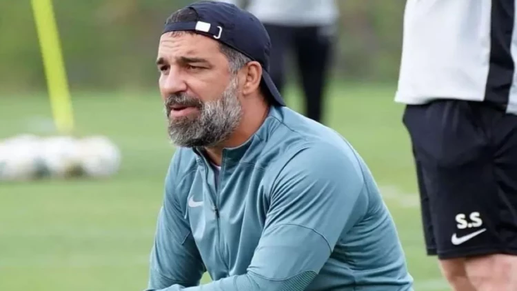 Arda Turan İngiltərə klubunda?