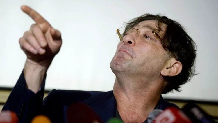 Xalq artisti jurnalisti təhqir etdi - FOTO