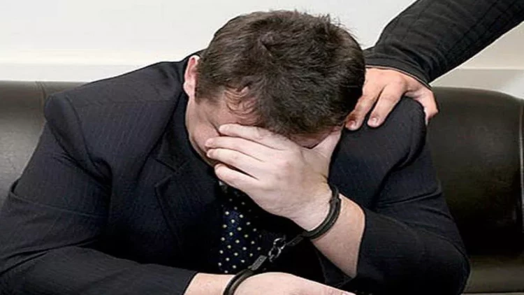 Azərbaycanda yüksək vəzifəli şəxs nalayiq hərəkətlərə görə işdən çıxarıldı