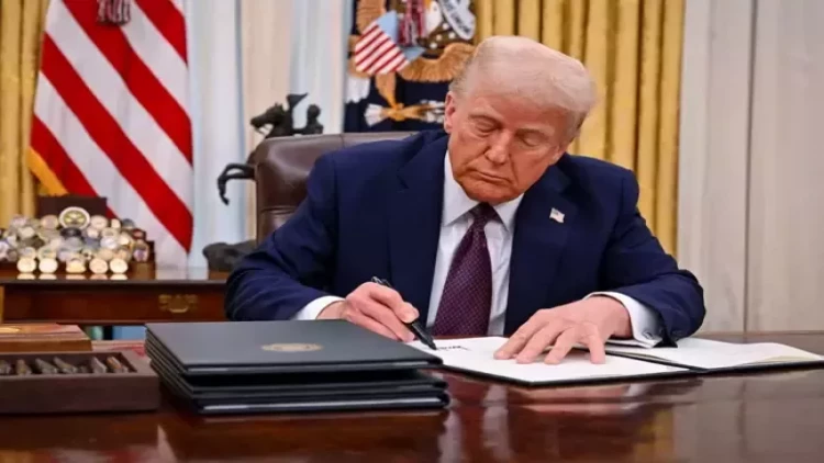 Trampdan tarixi qərar -  Dərman qiymətləri ilə bağlı mühüm dəyişiklik - FOTO