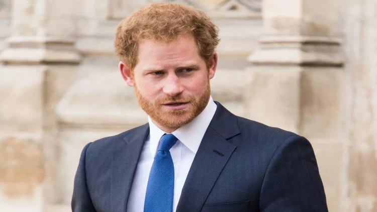 Şahzadə çaş-baş qaldı: 3 dəfə... - FOTO